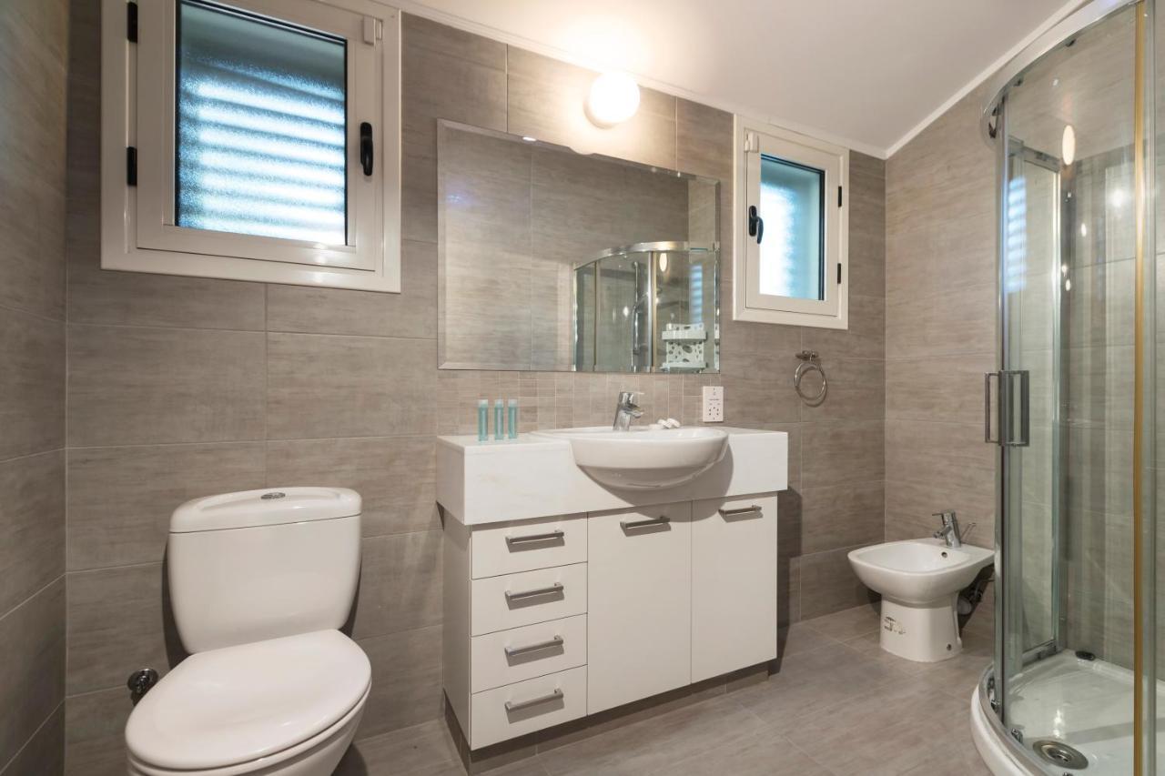 Resitour - Perneri Four Bedroom Villa Пафос Екстериор снимка